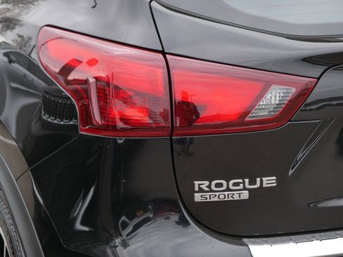 Used 2019 Nissan Rogue Sport SL AWD/4WD image 17