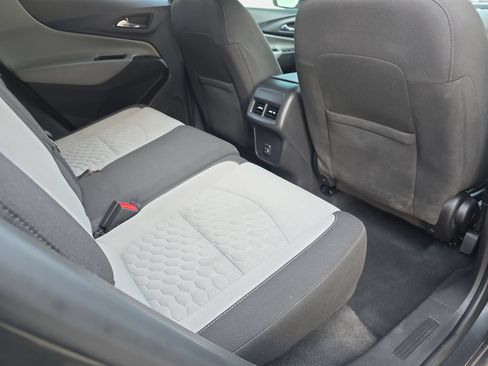 Used 2020 Chevrolet Equinox LS w/ LS Convenience Package FWD image 11