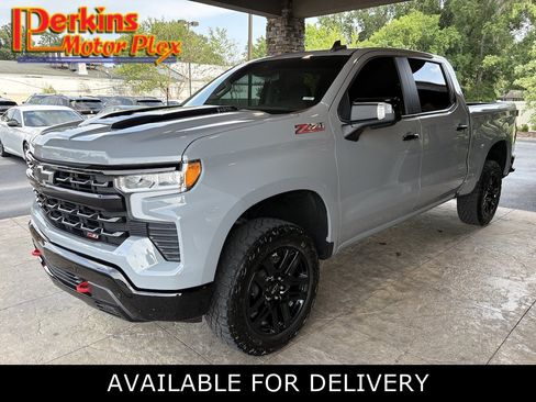 Used 2024 Chevrolet Silverado 1500 LT Trail Boss w/ LT Trail Boss Premium Package AWD/4WD image 1