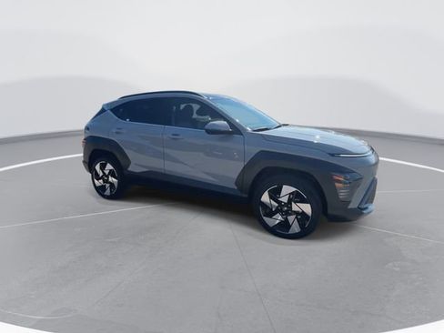 Used 2024 Hyundai Kona Limited image 2