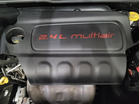 Used 2018 Jeep Compass Latitude FWD image 30
