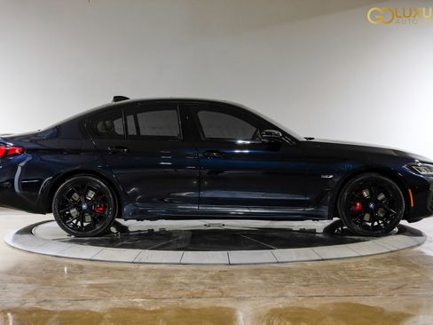 Used 2023 BMW 530e 530e iPerformance w/ M Sport Package image 9