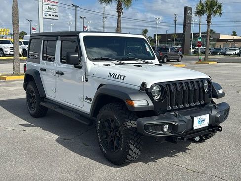 Used 2021 Jeep Wrangler Unlimited Sport AWD/4WD image 7
