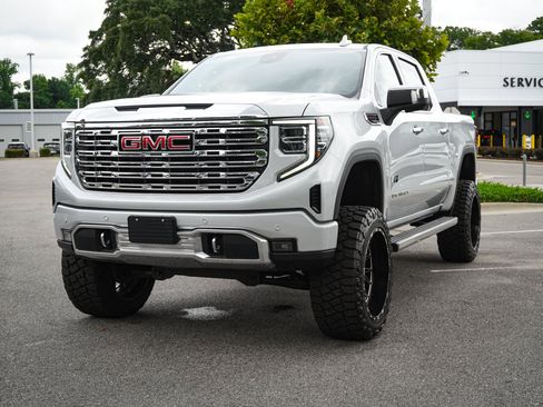 Used 2022 GMC Sierra 1500 Denali w/ Denali Reserve Package AWD/4WD image 5