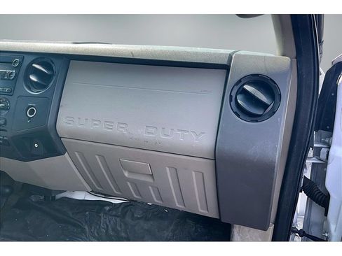 Used 2008 Ford F550 4x4 Crew Cab Super Duty image 16