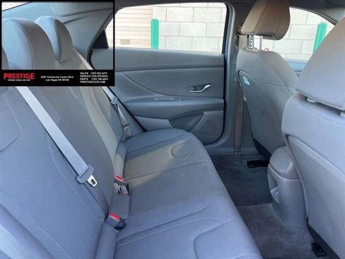 Used 2024 Hyundai Elantra SE image 18
