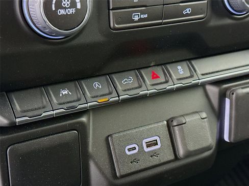 Used 2026 Chevrolet Silverado 1500 Custom image 13