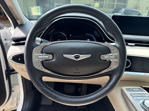Used 2023 Genesis GV70 2.5T w/ Select Package AWD/4WD image 18