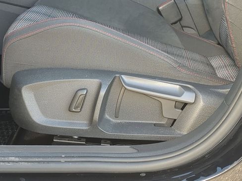 Used 2022 Volkswagen GTI S image 19