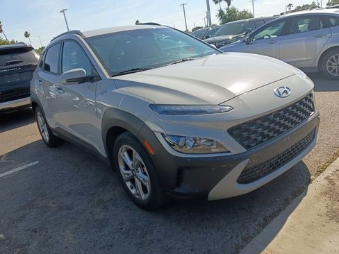 Used 2023 Hyundai Kona SEL w/ Winter Weather Package FWD image 2