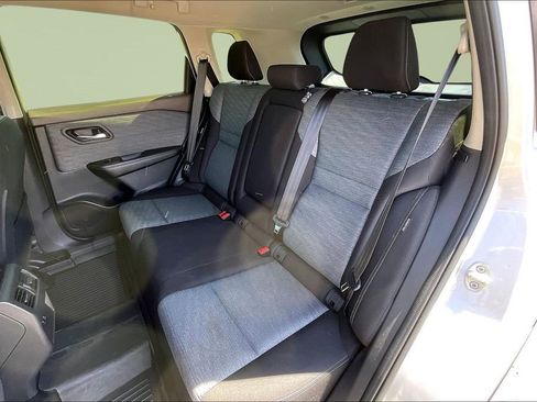 Used 2023 Nissan Rogue SV FWD image 25