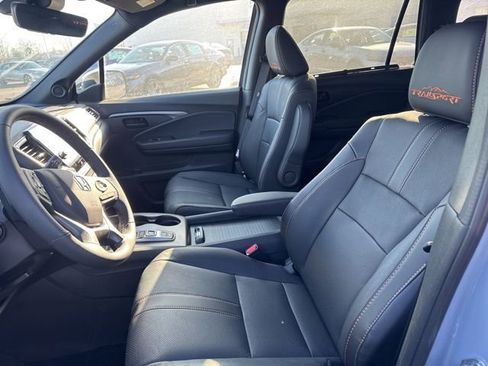 Used 2022 Honda Pilot TrailSport image 12