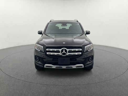 Used 2025 Mercedes-Benz GLB 250 4MATIC image 2