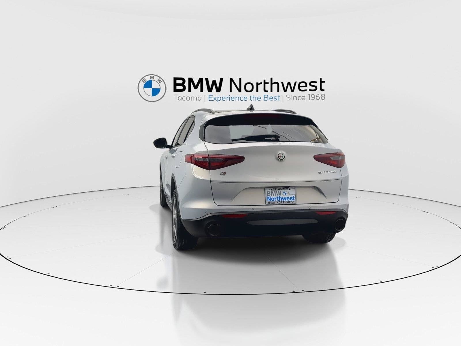 Used 2023 Alfa Romeo Stelvio Sprint AWD/4WD image 13