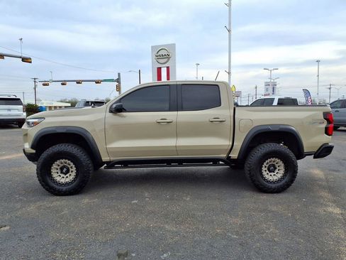 Used 2024 Chevrolet Colorado ZR2 w/ Technology Package image 4