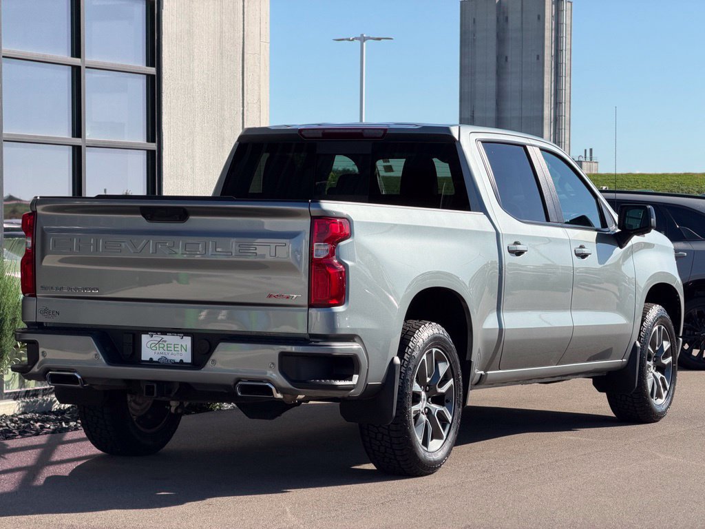 Used 2024 Chevrolet Silverado 1500 RST AWD/4WD image 5
