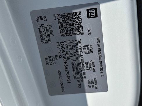 Certified 2025 Chevrolet Express 2500 w/ Driver Convenience Package RWD image 16