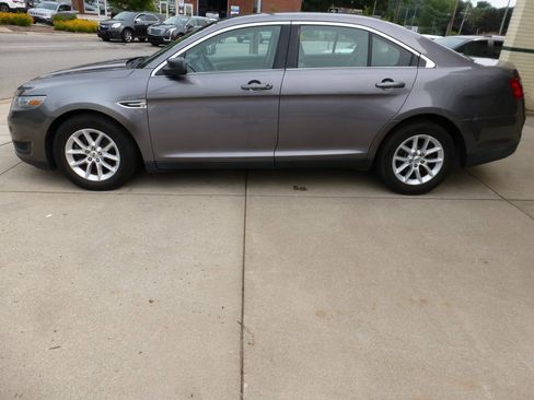 Used 2014 Ford Taurus SE FWD image 6
