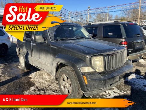 Used 2011 Jeep Liberty Sport image 1