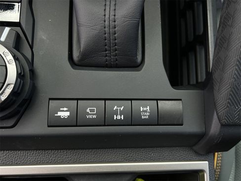 Used 2025 Toyota Tacoma Trailhunter image 27