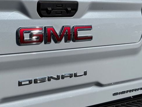 Used 2026 GMC Sierra 2500 Denali w/ Denali Reserve Package AWD/4WD image 33