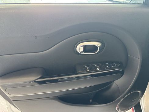 Used 2019 Kia Soul ! w/ Technology Package image 7