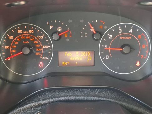 Used 2019 RAM ProMaster City Tradesman SLT FWD image 6