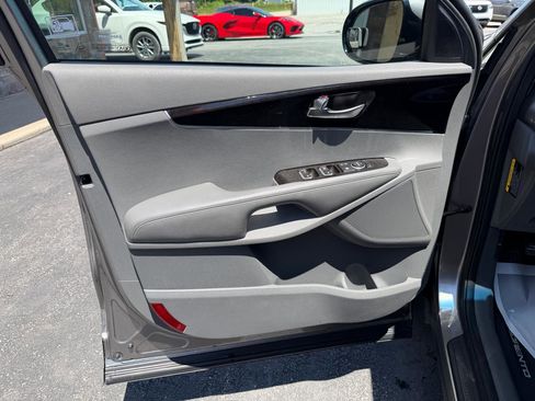 Used 2016 Kia Sorento EX AWD/4WD image 12
