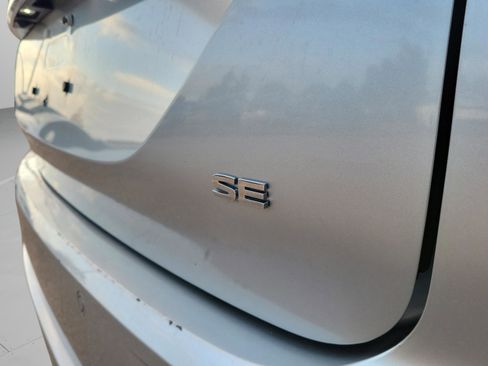 Used 2024 Mitsubishi Outlander SE image 36