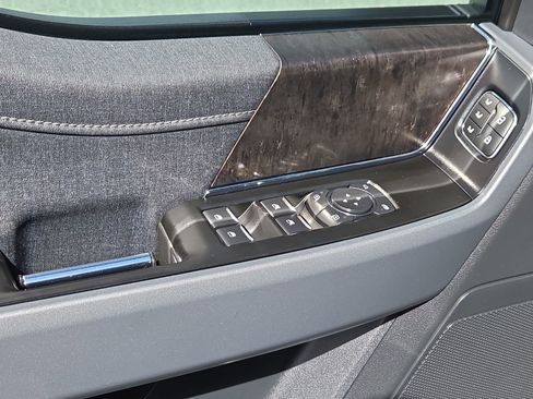 Used 2021 Ford F150 Lariat image 13