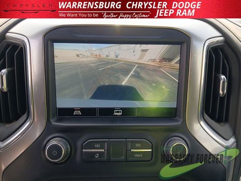 Used 2021 Chevrolet Silverado 1500 LT w/ Z71 Off-Road Package AWD/4WD image 20