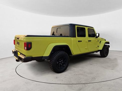 Used 2023 Jeep Gladiator Sport AWD/4WD image 5