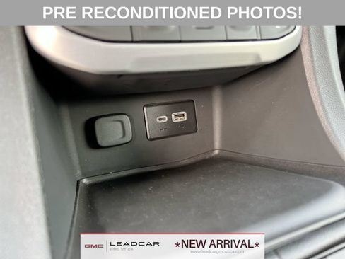 Used 2023 GMC Acadia SLE w/ Driver Convenience Package AWD/4WD image 33