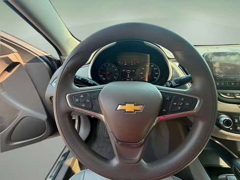 Used 2022 Chevrolet Malibu LT FWD image 16