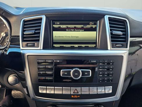 Used 2014 Mercedes-Benz GL 350 BlueTEC 4MATIC image 38