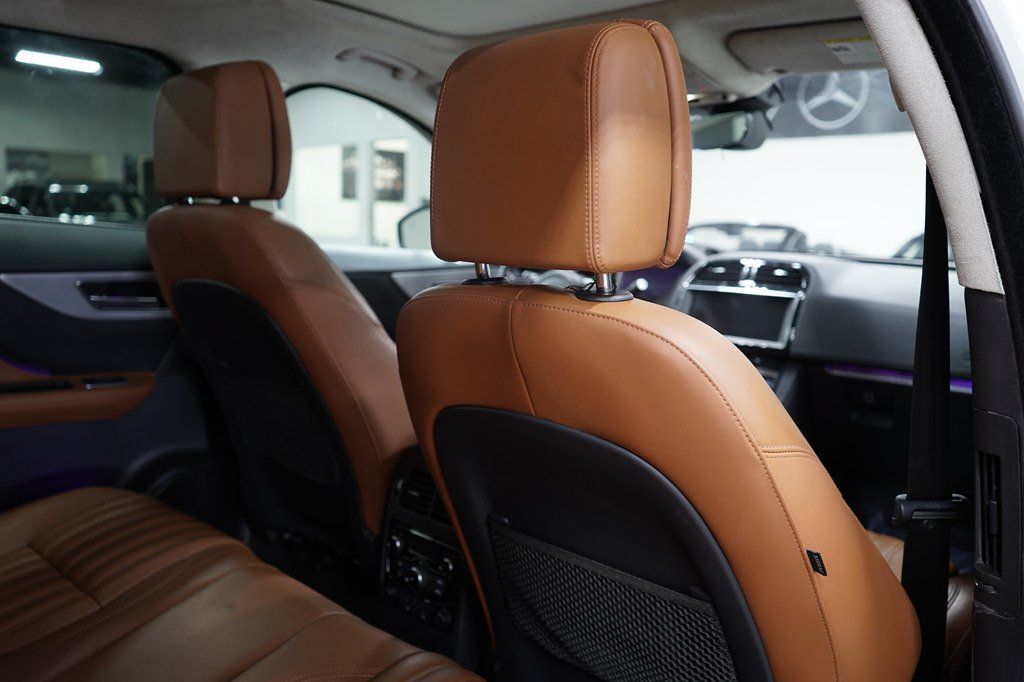 Used 2019 Jaguar F-PACE Portfolio AWD/4WD image 25