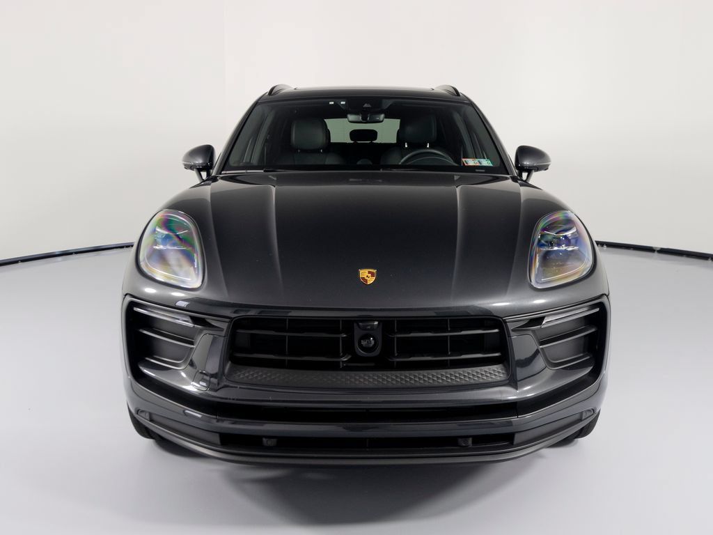 Certified 2026 Porsche Macan AWD/4WD image 14