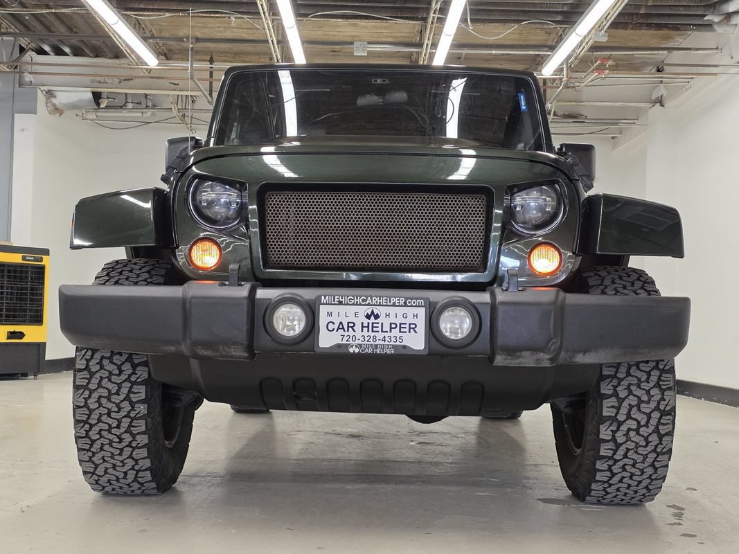 Used 2010 Jeep Wrangler Unlimited Rubicon w/ Dual Top Group AWD/4WD image 5