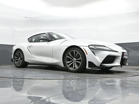Used 2022 Toyota Supra w/ Safety & Technology Package RWD image 42