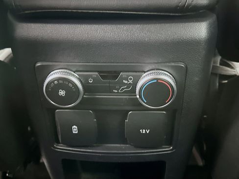 Used 2020 Ford Explorer XLT w/ Equipment Group 202A image 26