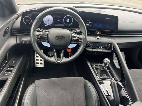 Used 2025 Hyundai Elantra N FWD image 13