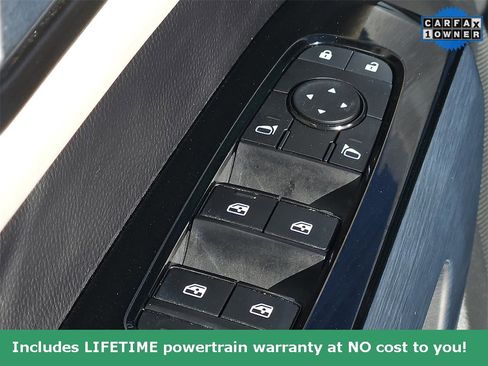 Used 2025 Nissan Pathfinder SL image 13