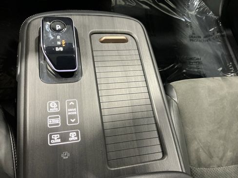 Used 2023 Nissan Ariya FWD image 21