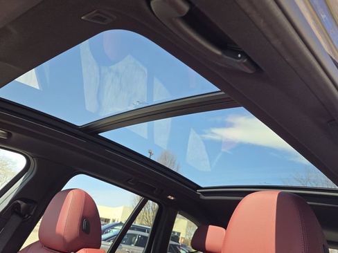 Used 2022 BMW X3 xDrive30i image 3