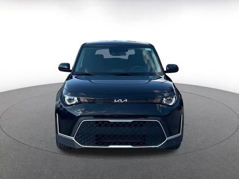Used 2025 Kia Soul LX w/ LX Technology Package image 4