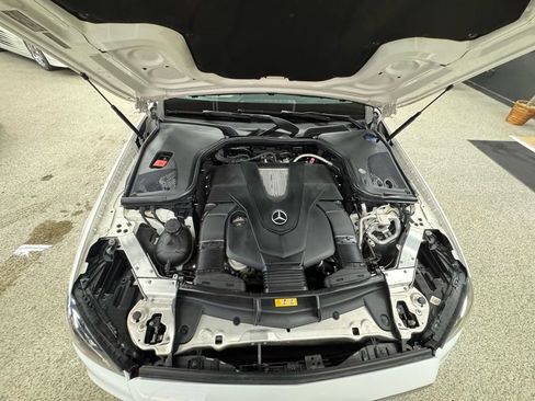 Used 2017 Mercedes-Benz E 400 4MATIC image 39