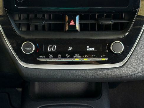 Used 2024 Toyota Corolla LE FWD image 16