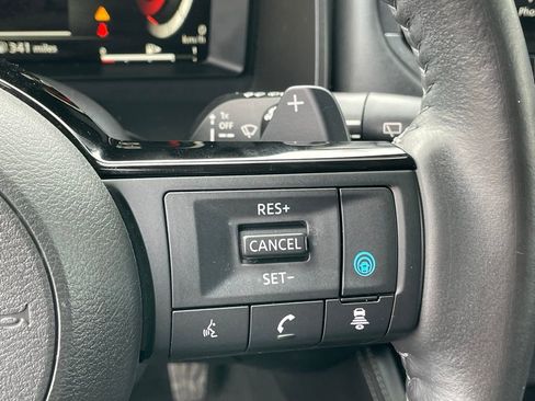 Certified 2023 Nissan Rogue Platinum FWD image 20