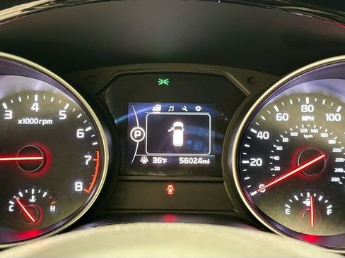 Used 2015 Kia Sedona EX image 11