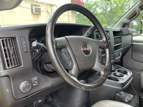 Used 2021 GMC Savana 2500 w/ Driver Convenience Package image 12